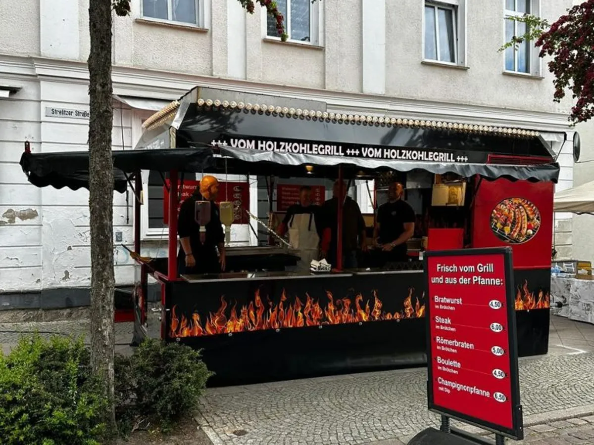 Holzkohlegrillwagen